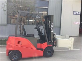 Električni viličar s protutežom kapaciteta 2,5 tone