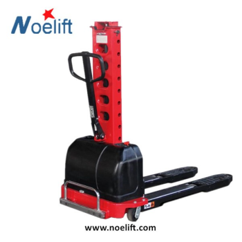 samoutovarni paletni viličar